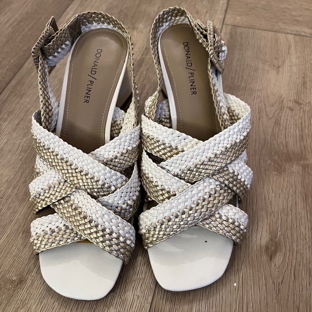 ✨ Donald J Pliner “Rinata” Woven Metallic Leather Heel Sandals – Women’s 7.5 M